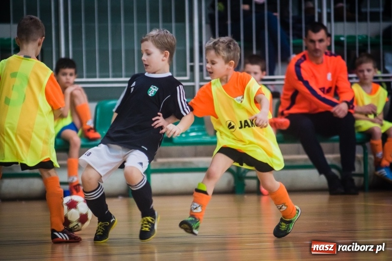 Zdjęcie w galerii na portalu naszraciborz.pl: LKS 05 Tworków zwycięzcą noworocznego turnieju halowej piłki nożnej wiadomości z regionu