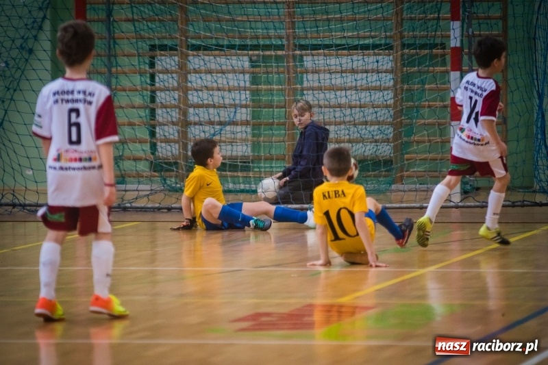 Zdjęcie w galerii na portalu naszraciborz.pl: LKS 05 Tworków zwycięzcą noworocznego turnieju halowej piłki nożnej wiadomości z regionu