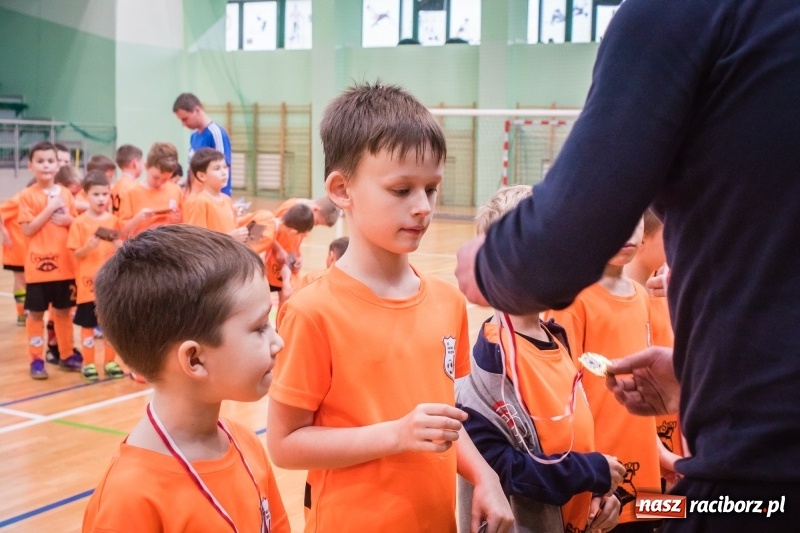 Zdjęcie w galerii na portalu naszraciborz.pl: LKS 05 Tworków zwycięzcą noworocznego turnieju halowej piłki nożnej wiadomości z regionu