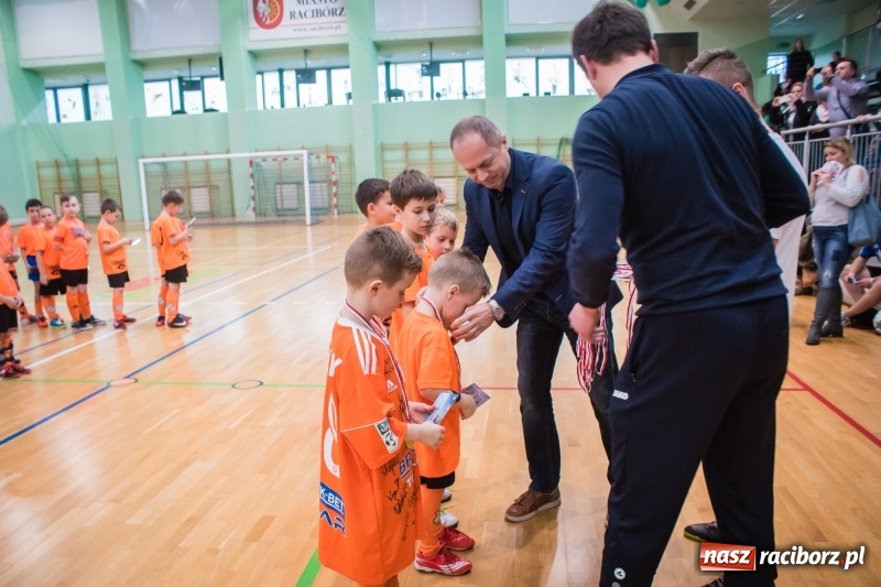 Zdjęcie w galerii na portalu naszraciborz.pl: LKS 05 Tworków zwycięzcą noworocznego turnieju halowej piłki nożnej wiadomości z regionu
