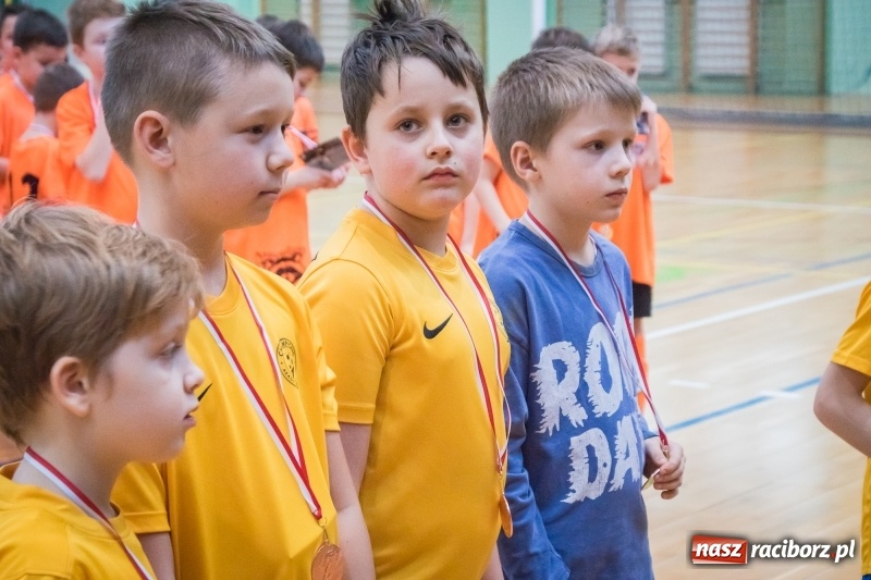 Zdjęcie w galerii na portalu naszraciborz.pl: LKS 05 Tworków zwycięzcą noworocznego turnieju halowej piłki nożnej wiadomości z regionu