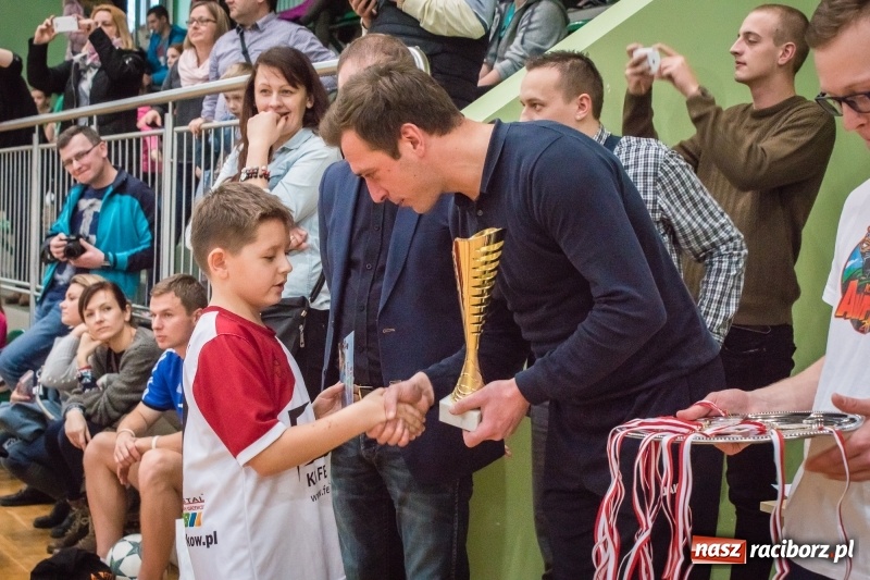 Zdjęcie w galerii na portalu naszraciborz.pl: LKS 05 Tworków zwycięzcą noworocznego turnieju halowej piłki nożnej wiadomości z regionu