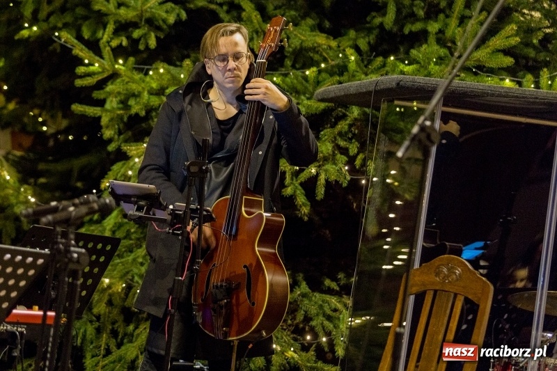 Zdjęcie w galerii na portalu naszraciborz.pl: Koncert kolęd i pieśni bożonarodzeniowych w kościele św. Mikołaja wiadomości z regionu