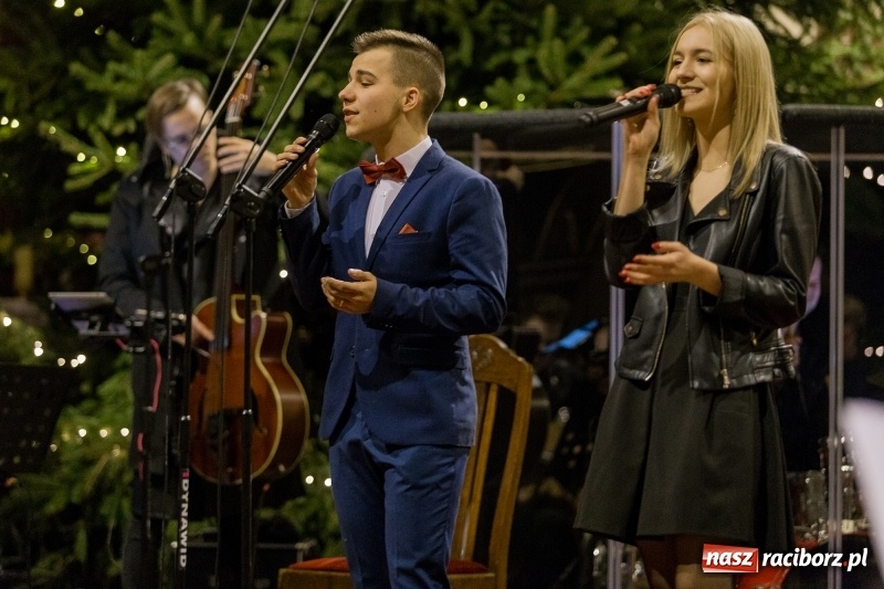 Zdjęcie w galerii na portalu naszraciborz.pl: Koncert kolęd i pieśni bożonarodzeniowych w kościele św. Mikołaja wiadomości z regionu