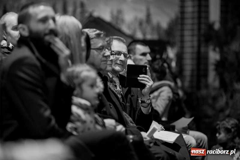 Zdjęcie w galerii na portalu naszraciborz.pl: Koncert kolęd i pieśni bożonarodzeniowych w kościele św. Mikołaja wiadomości z regionu
