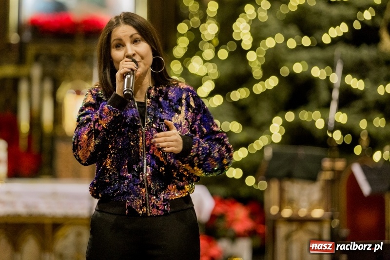 Zdjęcie w galerii na portalu naszraciborz.pl: Koncert kolęd i pieśni bożonarodzeniowych w kościele św. Mikołaja wiadomości z regionu