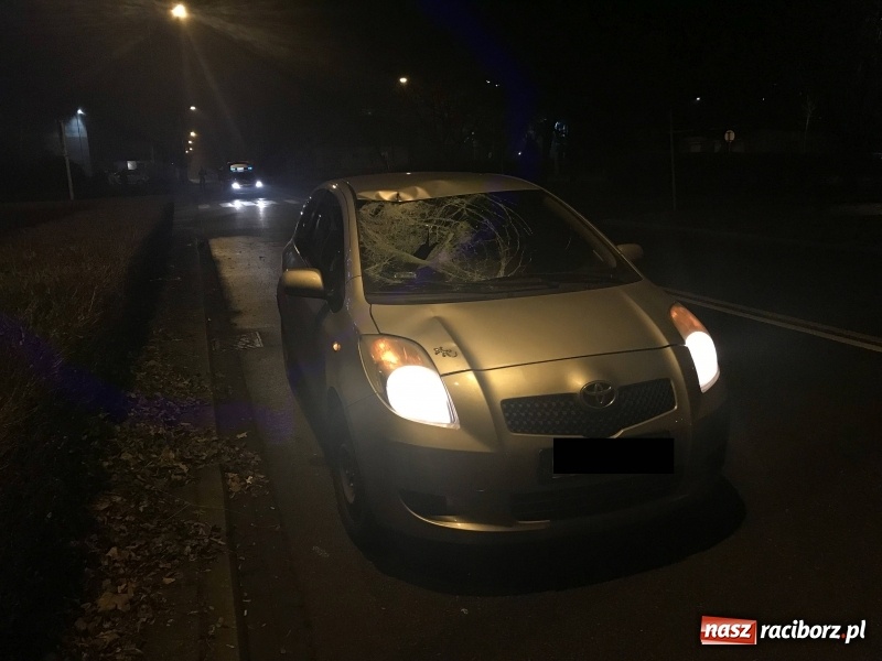 Zdjęcie w galerii na portalu naszraciborz.pl: Potrącenie pieszego na Ocickiej. Ofiara w ciężkim stanie w szpitalu  wiadomości z regionu