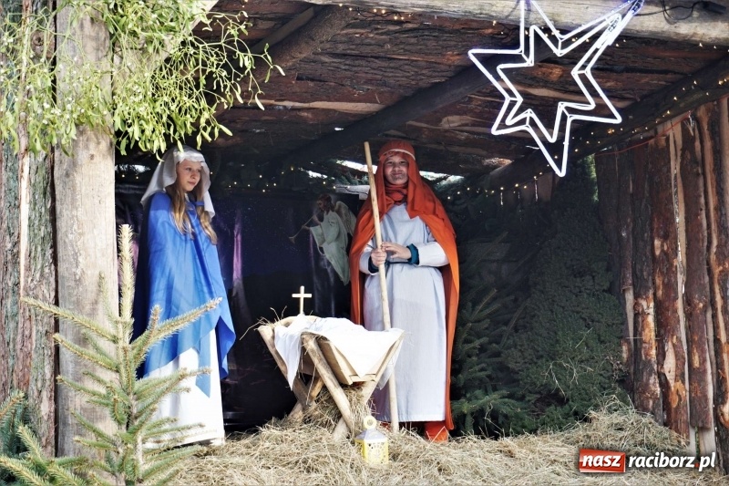 Zdjęcie w galerii na portalu naszraciborz.pl: Orszak Trzech Króli w Gamowie wiadomości z regionu