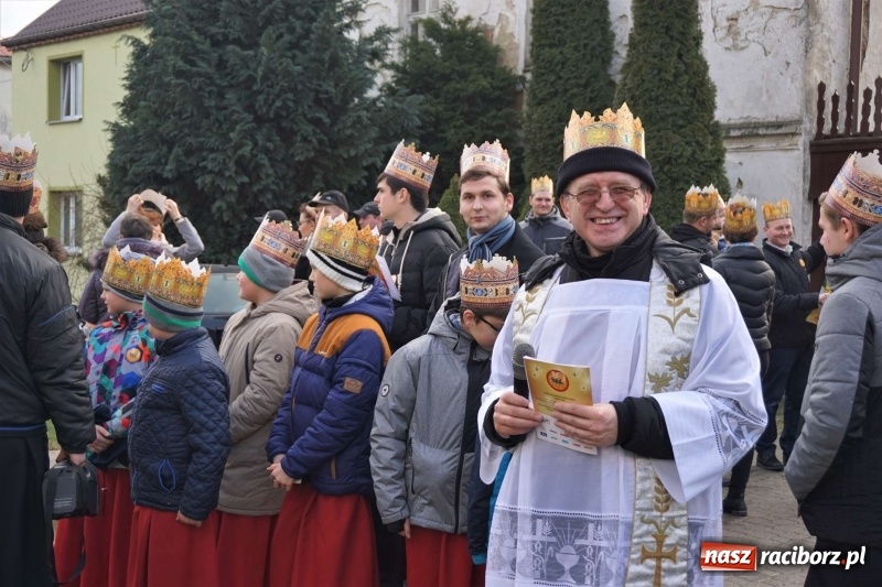 Zdjęcie w galerii na portalu naszraciborz.pl: Orszak Trzech Króli w Gamowie wiadomości z regionu
