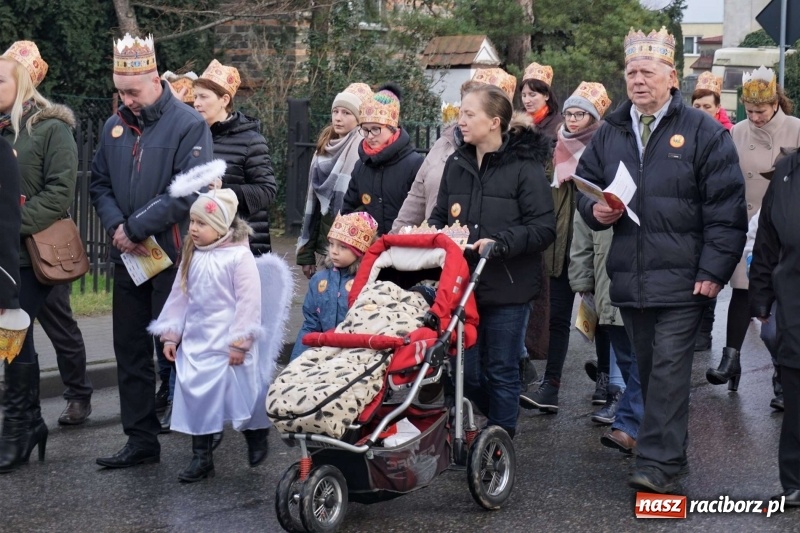 Zdjęcie w galerii na portalu naszraciborz.pl: Orszak Trzech Króli w Gamowie wiadomości z regionu