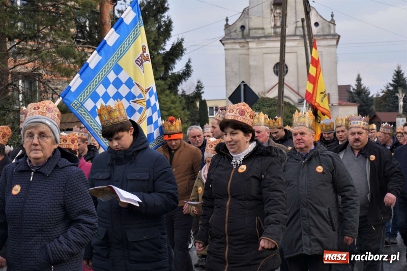 Zdjęcie w galerii na portalu naszraciborz.pl: Orszak Trzech Króli w Gamowie wiadomości z regionu