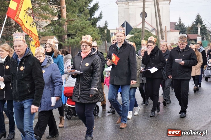 Zdjęcie w galerii na portalu naszraciborz.pl: Orszak Trzech Króli w Gamowie wiadomości z regionu