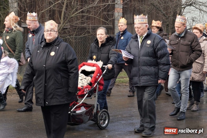 Zdjęcie w galerii na portalu naszraciborz.pl: Orszak Trzech Króli w Gamowie wiadomości z regionu