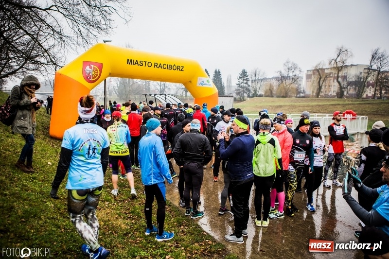 Zdjęcie w galerii na portalu naszraciborz.pl: IV Bieg Nadodrzański zainaugurował cykl 4BiegiRacibórz FOTO i WIDEO wiadomości z regionu