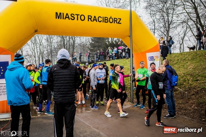 Zdjęcie w galerii na portalu naszraciborz.pl: IV Bieg Nadodrzański zainaugurował cykl 4BiegiRacibórz FOTO i WIDEO wiadomości z regionu