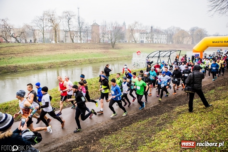 Zdjęcie w galerii na portalu naszraciborz.pl: IV Bieg Nadodrzański zainaugurował cykl 4BiegiRacibórz FOTO i WIDEO wiadomości z regionu