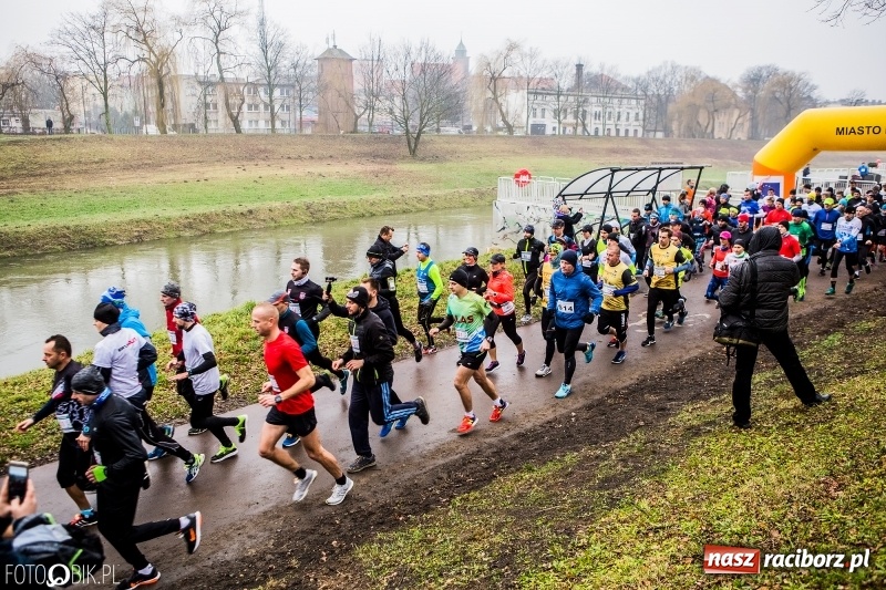 Zdjęcie w galerii na portalu naszraciborz.pl: IV Bieg Nadodrzański zainaugurował cykl 4BiegiRacibórz FOTO i WIDEO wiadomości z regionu