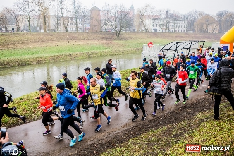 Zdjęcie w galerii na portalu naszraciborz.pl: IV Bieg Nadodrzański zainaugurował cykl 4BiegiRacibórz FOTO i WIDEO wiadomości z regionu