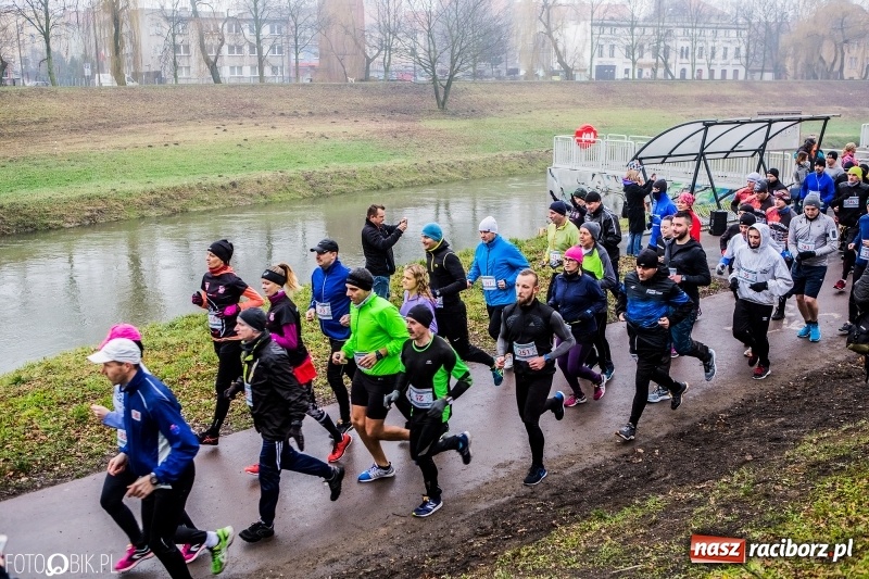 Zdjęcie w galerii na portalu naszraciborz.pl: IV Bieg Nadodrzański zainaugurował cykl 4BiegiRacibórz FOTO i WIDEO wiadomości z regionu