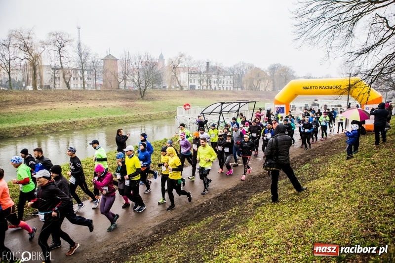 Zdjęcie w galerii na portalu naszraciborz.pl: IV Bieg Nadodrzański zainaugurował cykl 4BiegiRacibórz FOTO i WIDEO wiadomości z regionu