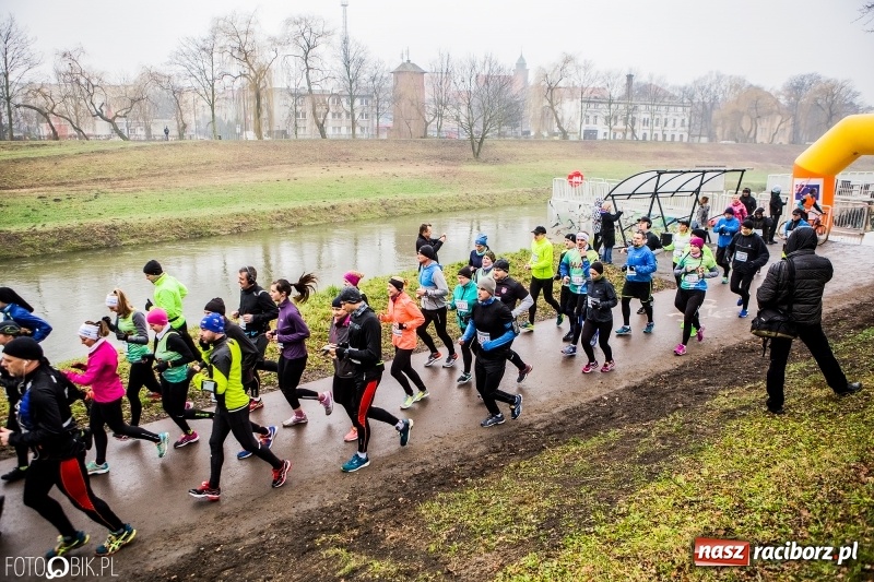 Zdjęcie w galerii na portalu naszraciborz.pl: IV Bieg Nadodrzański zainaugurował cykl 4BiegiRacibórz FOTO i WIDEO wiadomości z regionu