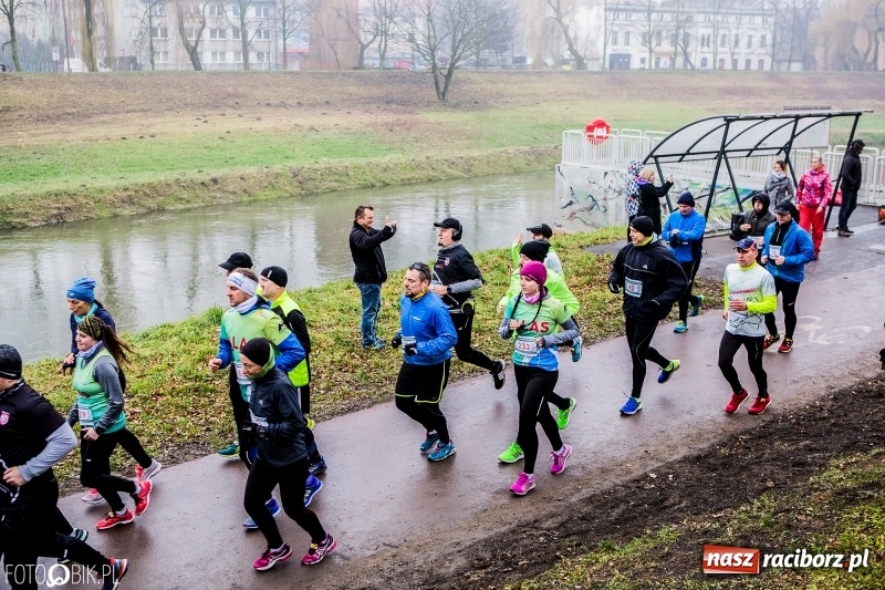 Zdjęcie w galerii na portalu naszraciborz.pl: IV Bieg Nadodrzański zainaugurował cykl 4BiegiRacibórz FOTO i WIDEO wiadomości z regionu