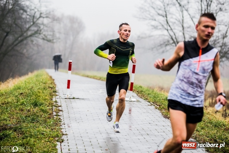 Zdjęcie w galerii na portalu naszraciborz.pl: IV Bieg Nadodrzański zainaugurował cykl 4BiegiRacibórz FOTO i WIDEO wiadomości z regionu