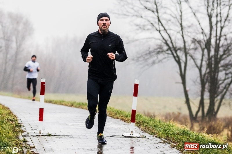 Zdjęcie w galerii na portalu naszraciborz.pl: IV Bieg Nadodrzański zainaugurował cykl 4BiegiRacibórz FOTO i WIDEO wiadomości z regionu