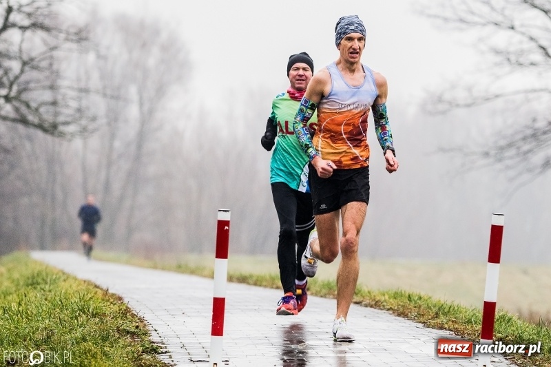 Zdjęcie w galerii na portalu naszraciborz.pl: IV Bieg Nadodrzański zainaugurował cykl 4BiegiRacibórz FOTO i WIDEO wiadomości z regionu