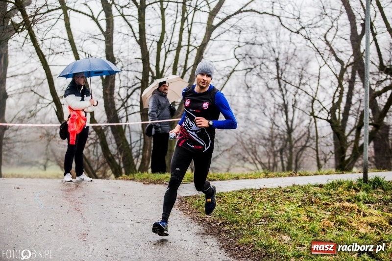 Zdjęcie w galerii na portalu naszraciborz.pl: IV Bieg Nadodrzański zainaugurował cykl 4BiegiRacibórz FOTO i WIDEO wiadomości z regionu