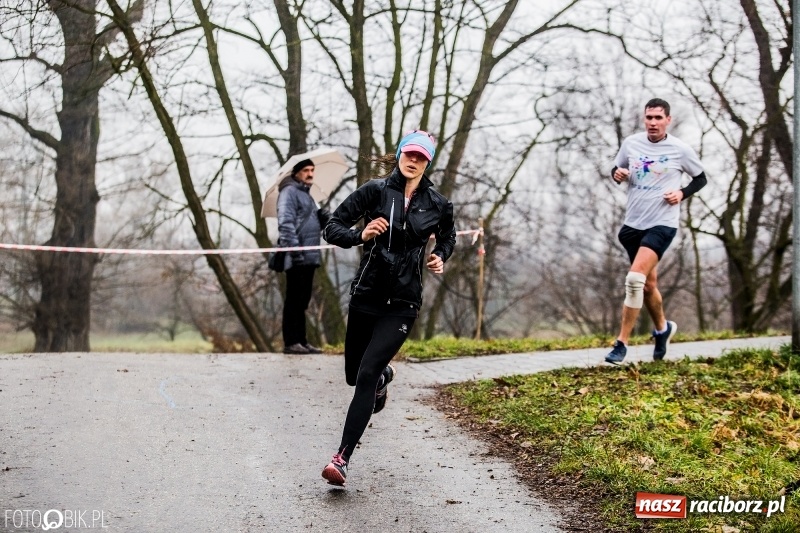 Zdjęcie w galerii na portalu naszraciborz.pl: IV Bieg Nadodrzański zainaugurował cykl 4BiegiRacibórz FOTO i WIDEO wiadomości z regionu