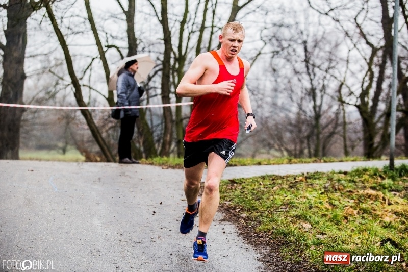 Zdjęcie w galerii na portalu naszraciborz.pl: IV Bieg Nadodrzański zainaugurował cykl 4BiegiRacibórz FOTO i WIDEO wiadomości z regionu