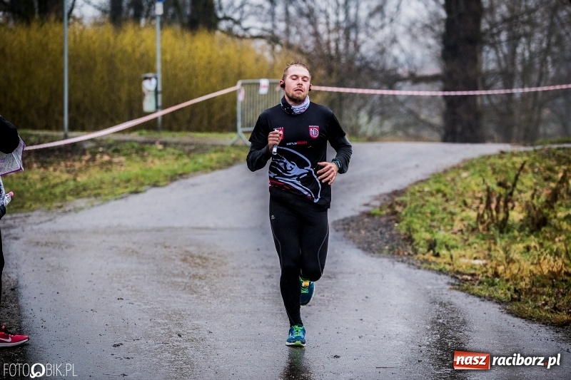 Zdjęcie w galerii na portalu naszraciborz.pl: IV Bieg Nadodrzański zainaugurował cykl 4BiegiRacibórz FOTO i WIDEO wiadomości z regionu