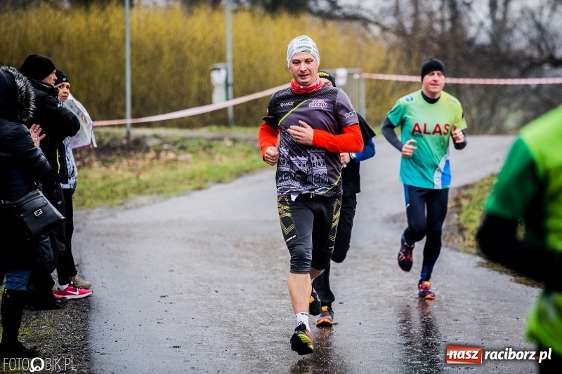 Zdjęcie w galerii na portalu naszraciborz.pl: IV Bieg Nadodrzański zainaugurował cykl 4BiegiRacibórz FOTO i WIDEO wiadomości z regionu
