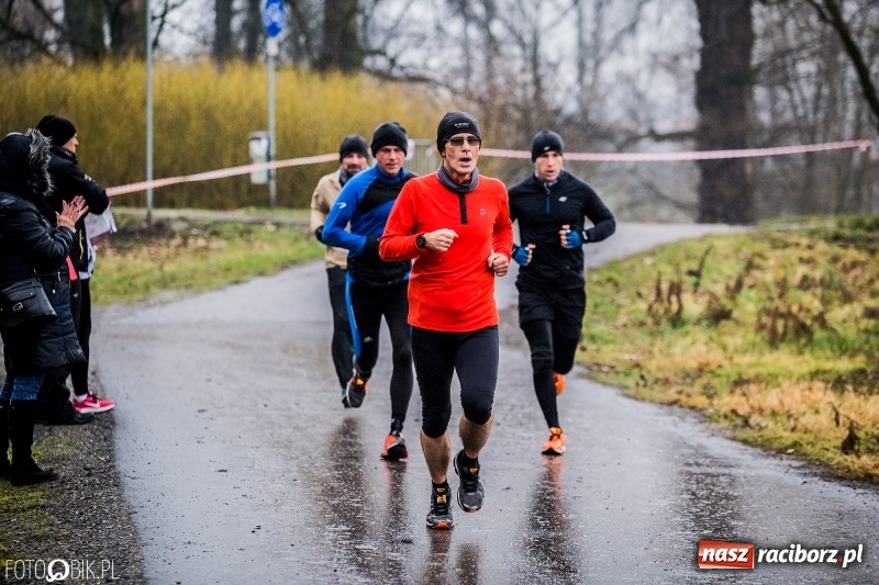 Zdjęcie w galerii na portalu naszraciborz.pl: IV Bieg Nadodrzański zainaugurował cykl 4BiegiRacibórz FOTO i WIDEO wiadomości z regionu