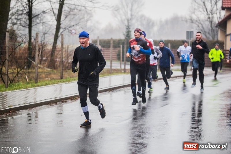 Zdjęcie w galerii na portalu naszraciborz.pl: IV Bieg Nadodrzański zainaugurował cykl 4BiegiRacibórz FOTO i WIDEO wiadomości z regionu