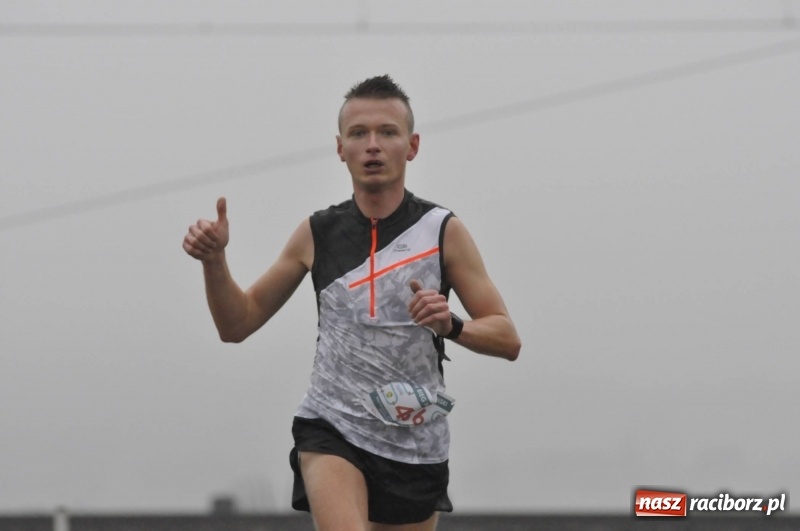 Zdjęcie w galerii na portalu naszraciborz.pl: IV Bieg Nadodrzański zainaugurował cykl 4BiegiRacibórz FOTO i WIDEO wiadomości z regionu