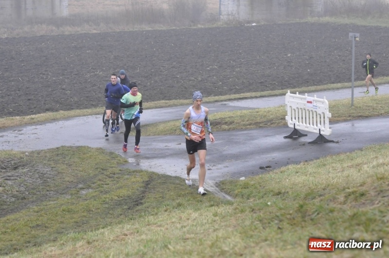 Zdjęcie w galerii na portalu naszraciborz.pl: IV Bieg Nadodrzański zainaugurował cykl 4BiegiRacibórz FOTO i WIDEO wiadomości z regionu
