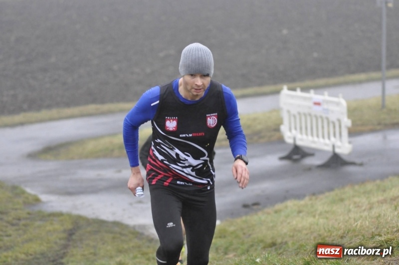 Zdjęcie w galerii na portalu naszraciborz.pl: IV Bieg Nadodrzański zainaugurował cykl 4BiegiRacibórz FOTO i WIDEO wiadomości z regionu