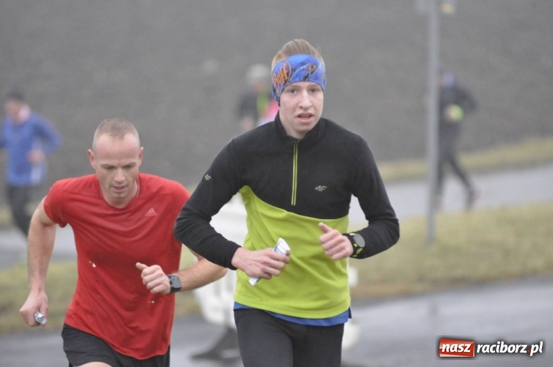 Zdjęcie w galerii na portalu naszraciborz.pl: IV Bieg Nadodrzański zainaugurował cykl 4BiegiRacibórz FOTO i WIDEO wiadomości z regionu