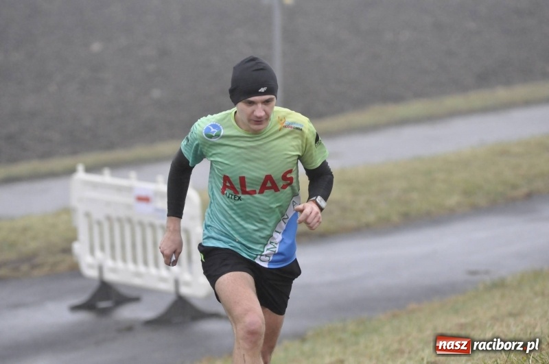 Zdjęcie w galerii na portalu naszraciborz.pl: IV Bieg Nadodrzański zainaugurował cykl 4BiegiRacibórz FOTO i WIDEO wiadomości z regionu