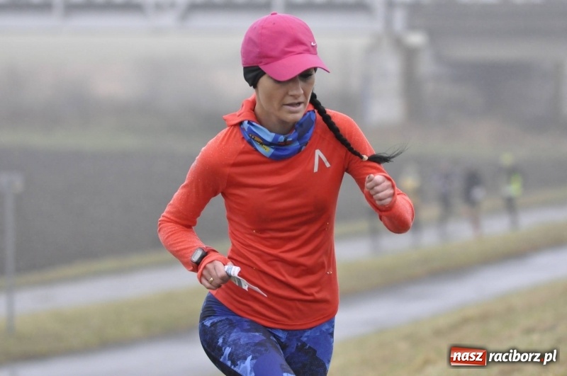 Zdjęcie w galerii na portalu naszraciborz.pl: IV Bieg Nadodrzański zainaugurował cykl 4BiegiRacibórz FOTO i WIDEO wiadomości z regionu