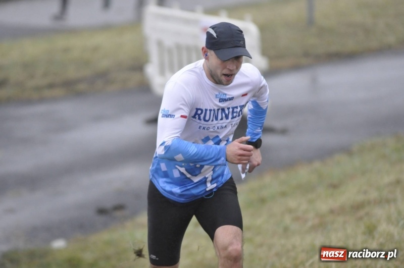 Zdjęcie w galerii na portalu naszraciborz.pl: IV Bieg Nadodrzański zainaugurował cykl 4BiegiRacibórz FOTO i WIDEO wiadomości z regionu