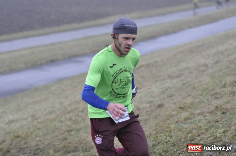 Zdjęcie w galerii na portalu naszraciborz.pl: IV Bieg Nadodrzański zainaugurował cykl 4BiegiRacibórz FOTO i WIDEO wiadomości z regionu