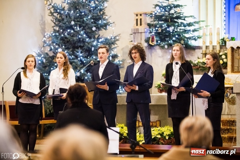 Zdjęcie w galerii na portalu naszraciborz.pl: Koncert charytatywny dla Asi Schinke w Studziennej wiadomości z regionu