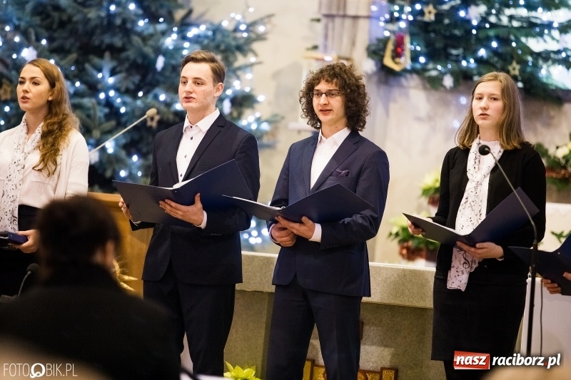 Zdjęcie w galerii na portalu naszraciborz.pl: Koncert charytatywny dla Asi Schinke w Studziennej wiadomości z regionu