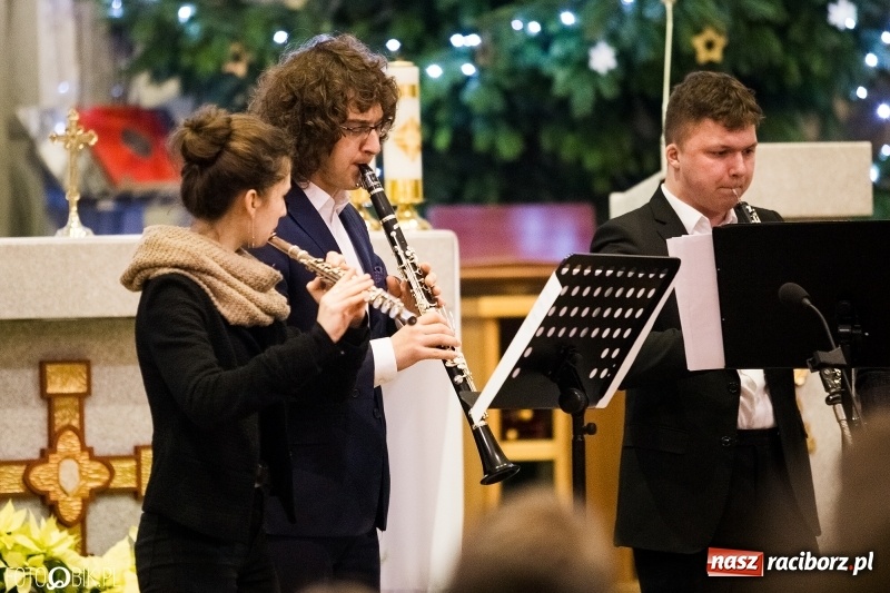 Zdjęcie w galerii na portalu naszraciborz.pl: Koncert charytatywny dla Asi Schinke w Studziennej wiadomości z regionu