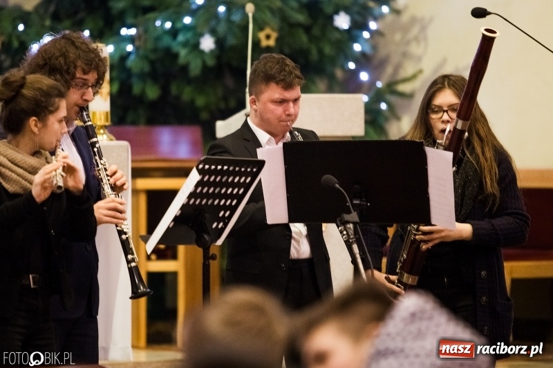 Zdjęcie w galerii na portalu naszraciborz.pl: Koncert charytatywny dla Asi Schinke w Studziennej wiadomości z regionu