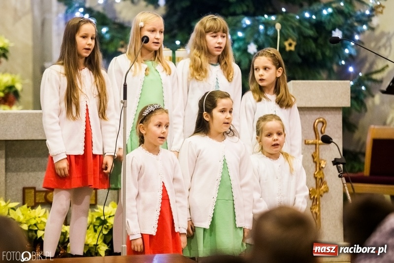 Zdjęcie w galerii na portalu naszraciborz.pl: Koncert charytatywny dla Asi Schinke w Studziennej wiadomości z regionu