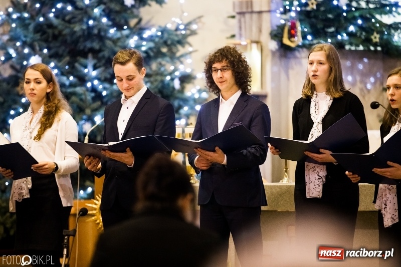 Zdjęcie w galerii na portalu naszraciborz.pl: Koncert charytatywny dla Asi Schinke w Studziennej wiadomości z regionu
